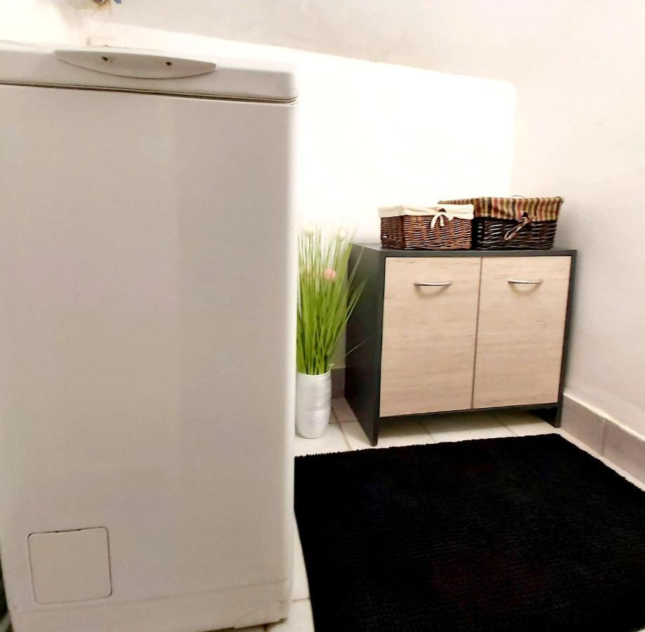 Nora Studio Apartman - Egerアパートメント エクステリア 写真