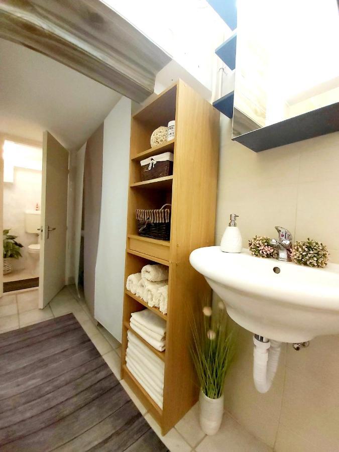 Nora Studio Apartman - Egerアパートメント エクステリア 写真